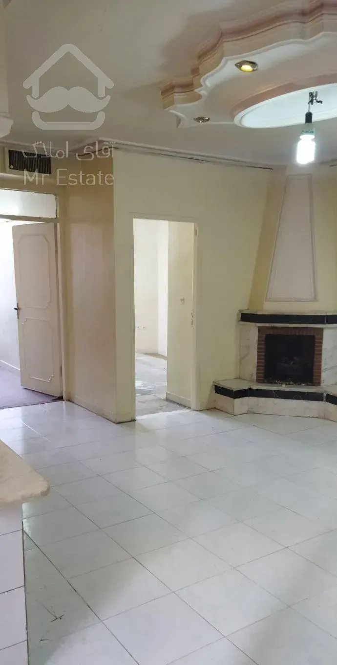 رهن آپارتمان ۹۸ متری ۳ خوابه طبقه ۱ در بازار