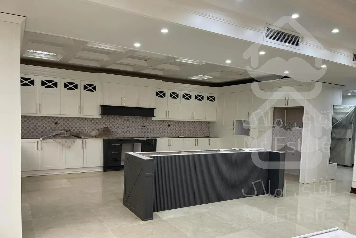 260 متر کلیدنخورده فاخر و مجلل