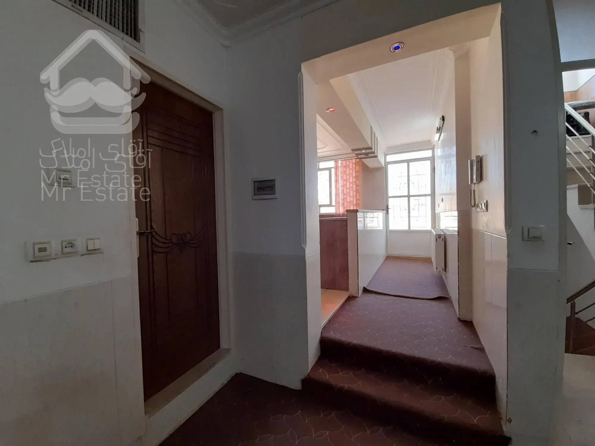 خانه سه طبقه