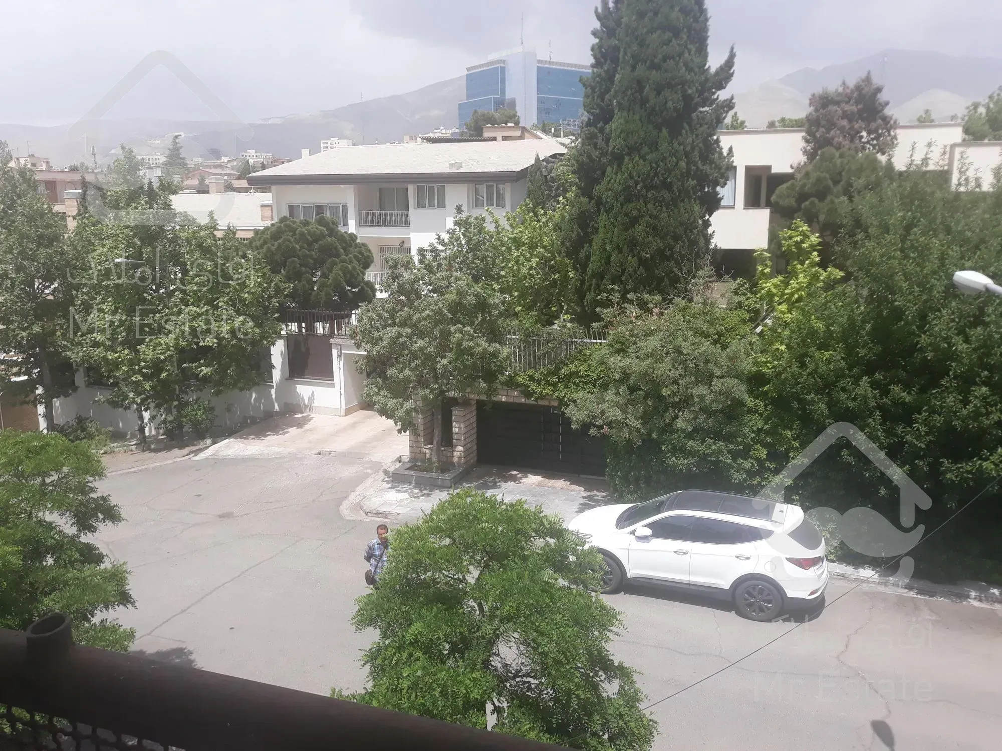 فروش ویلای نیمه کاره سوپر لوکس شهرک غرب ( سرمایه گذاری )