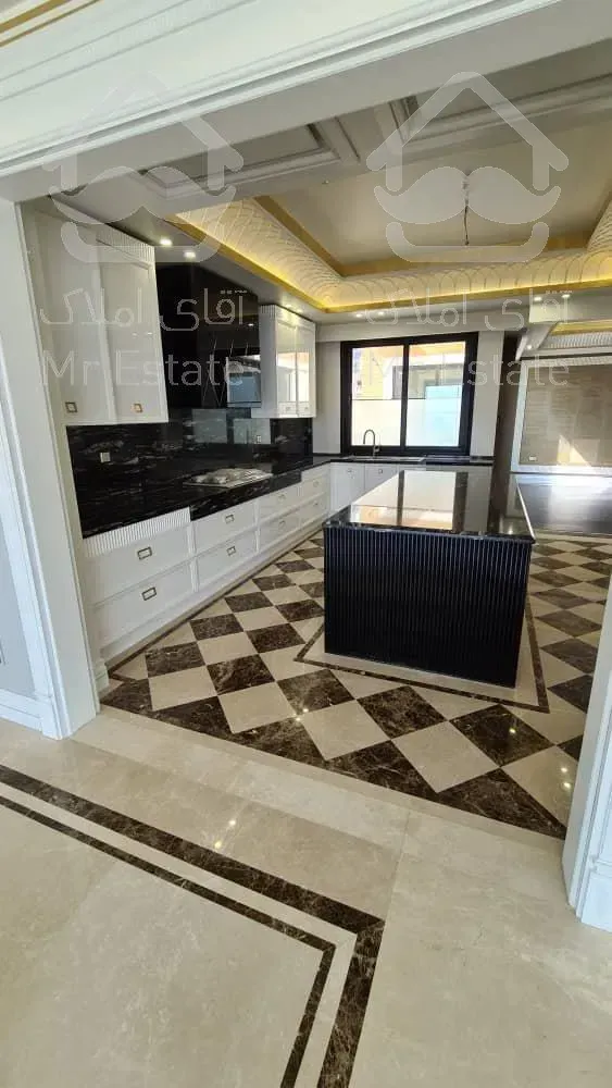 ۳۳۰ متر برج باغ زعفرانیه