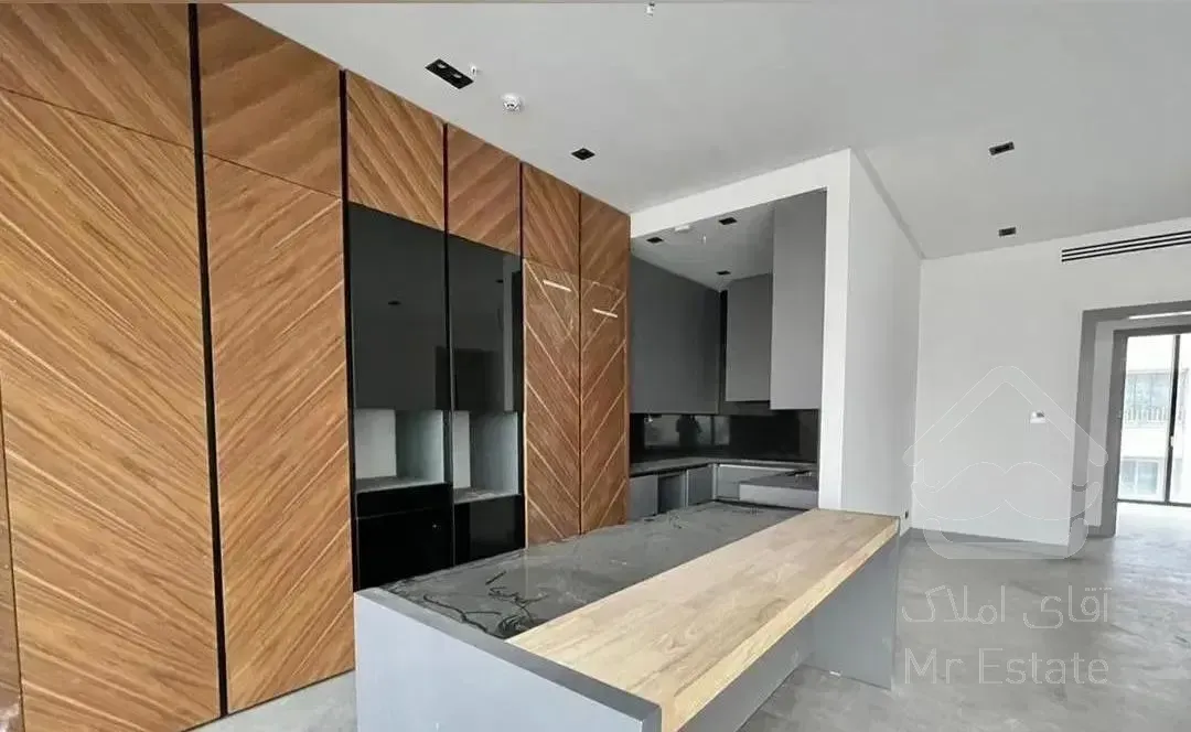 فروش ۱۳۰متر/ خوش نقشه/تاپ لوکیشن