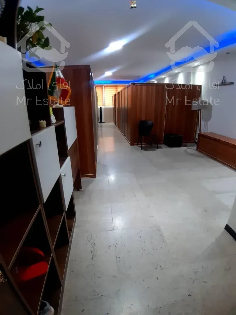 90 متر / موقعیت اداری / بر اصلی جلال / فلت
