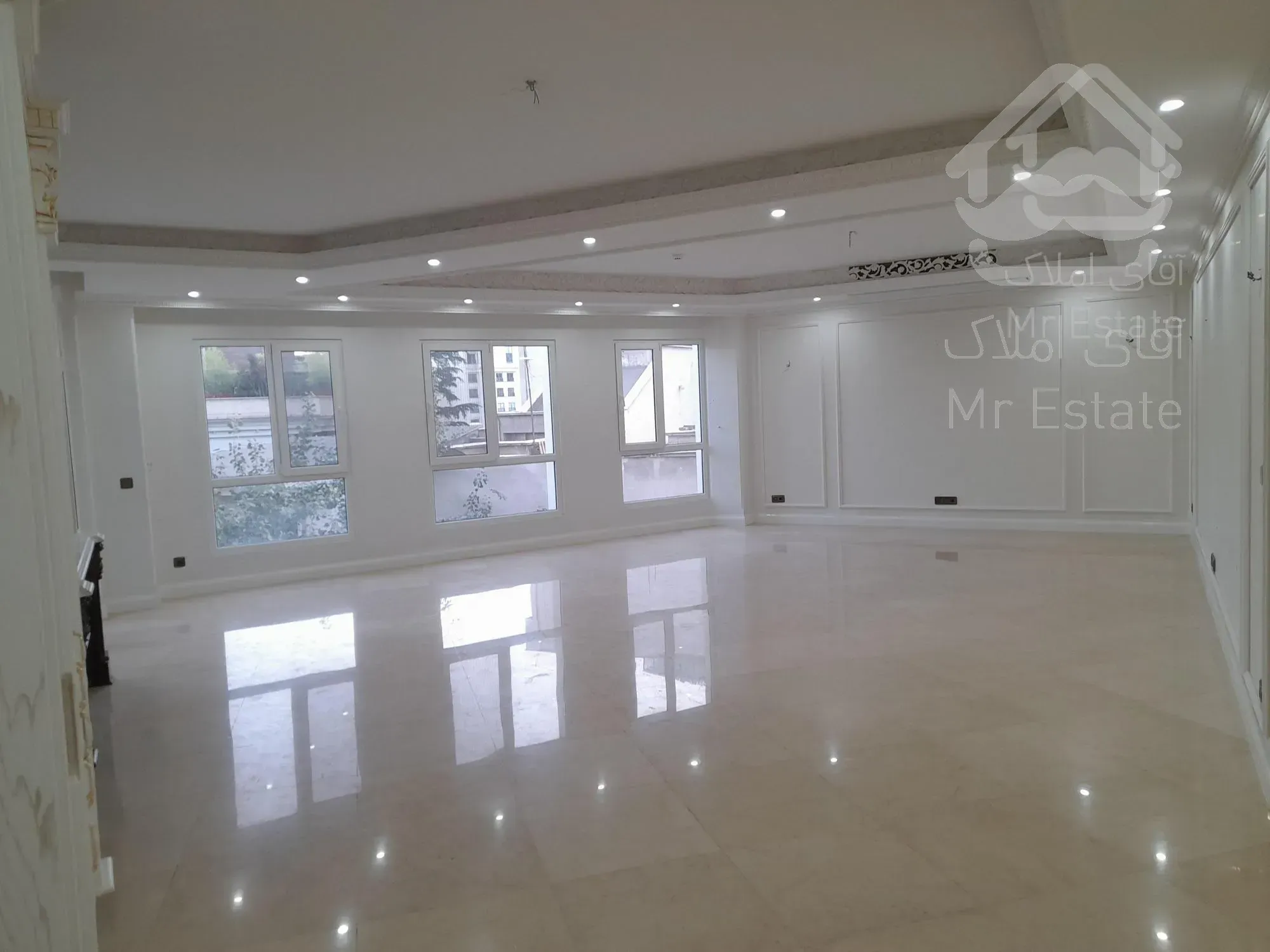 کامرانیه ۱۸۰ متر موقعیت عالی