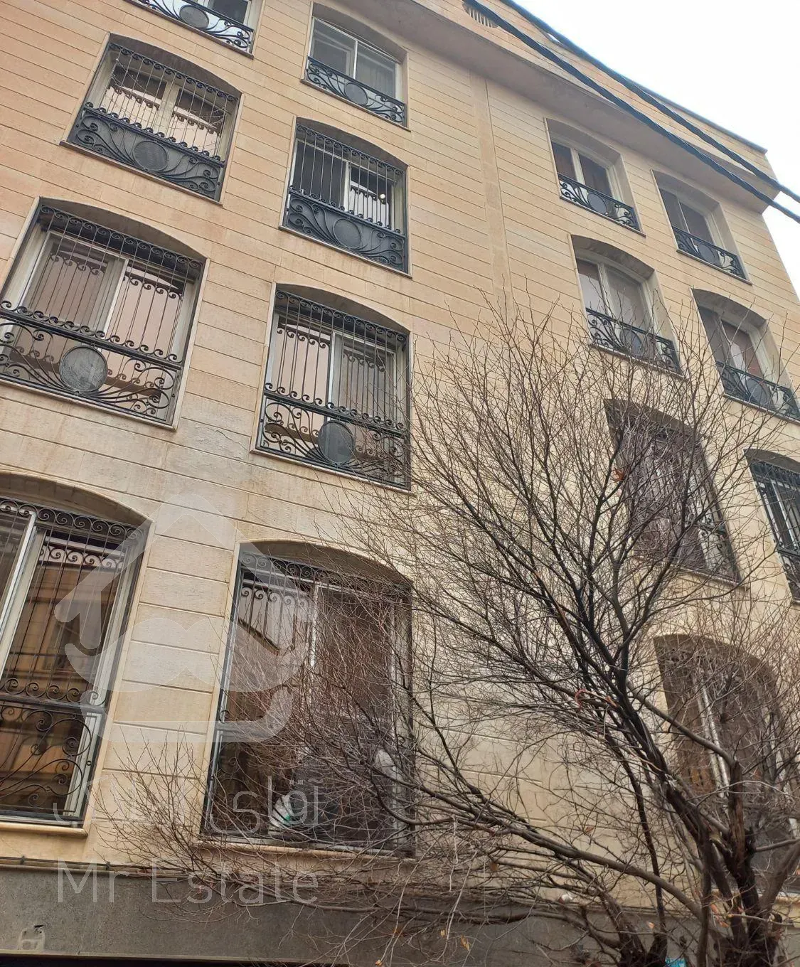 آپارتمان نقلی تک واحدی در فرمانیه