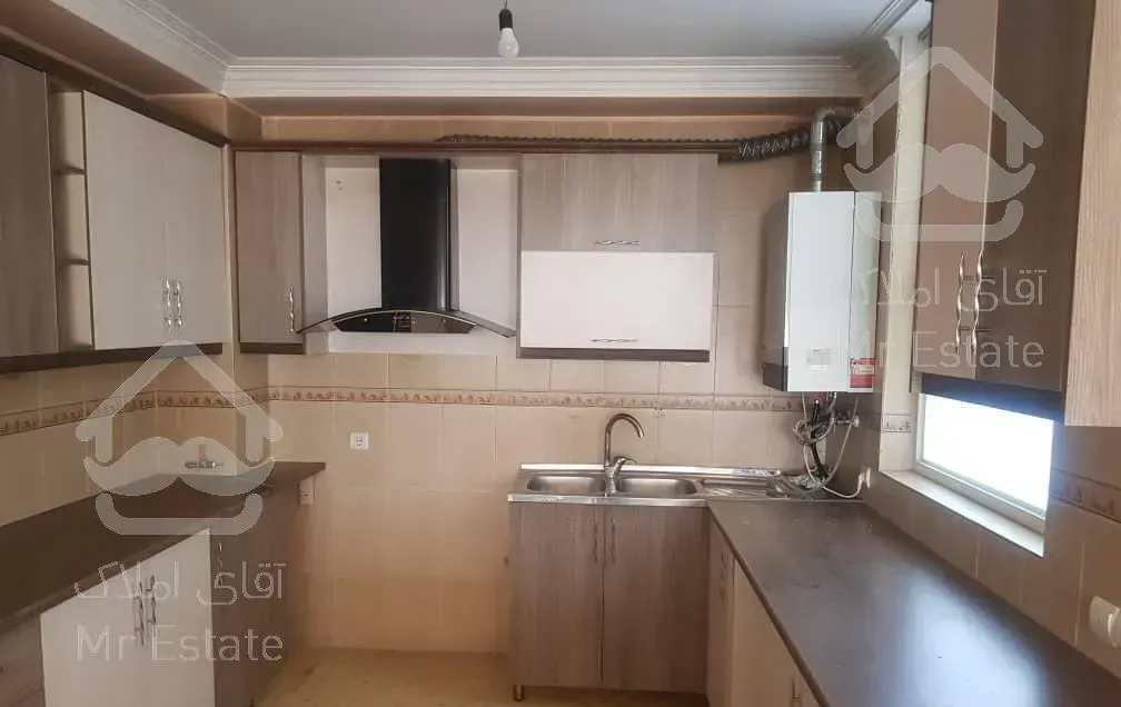 آپارتمان ١٢٠ متر واقع در مهرشهر