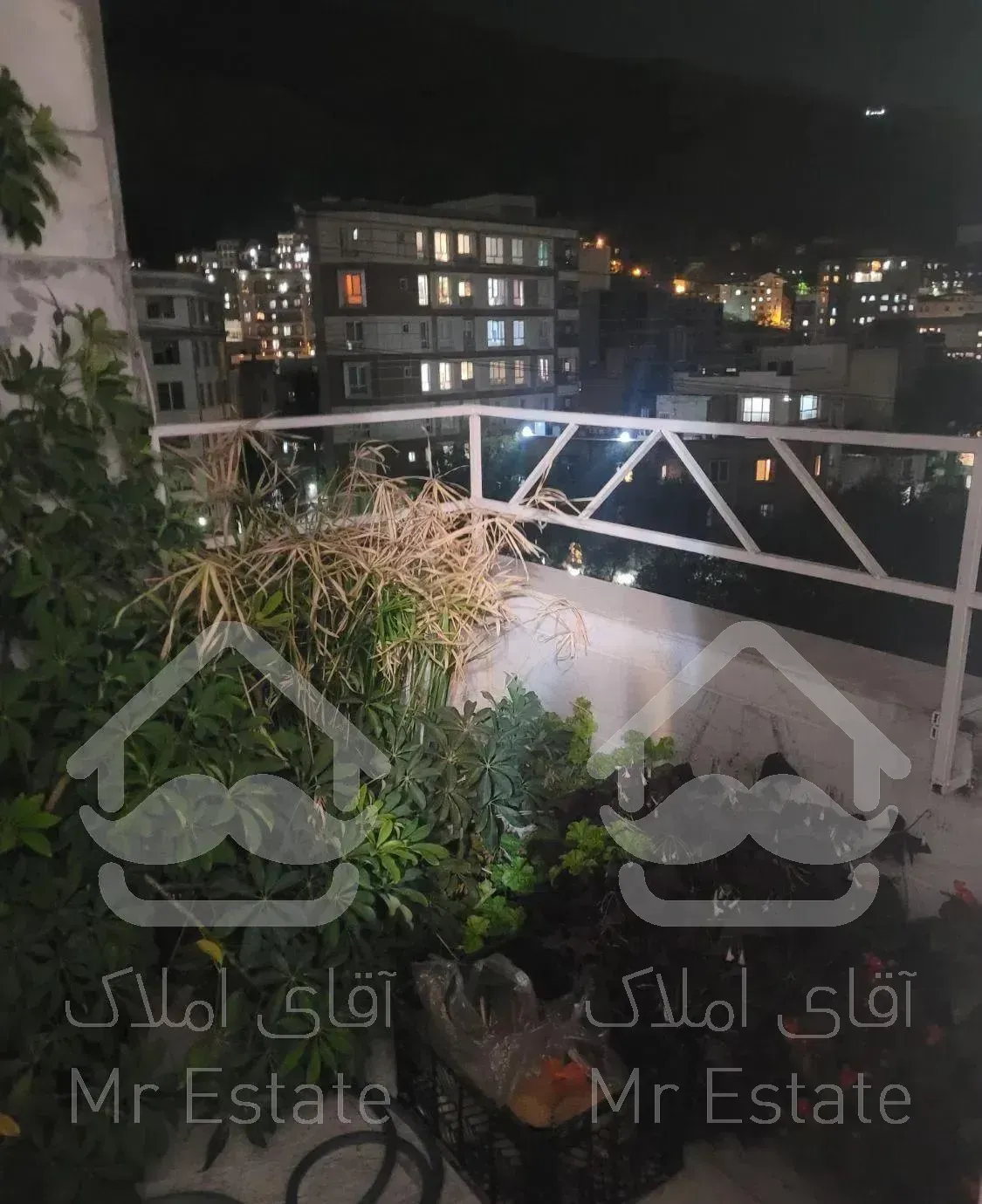 آپارتمان ۲۱۰ متری (دارآباد.افتخاری)