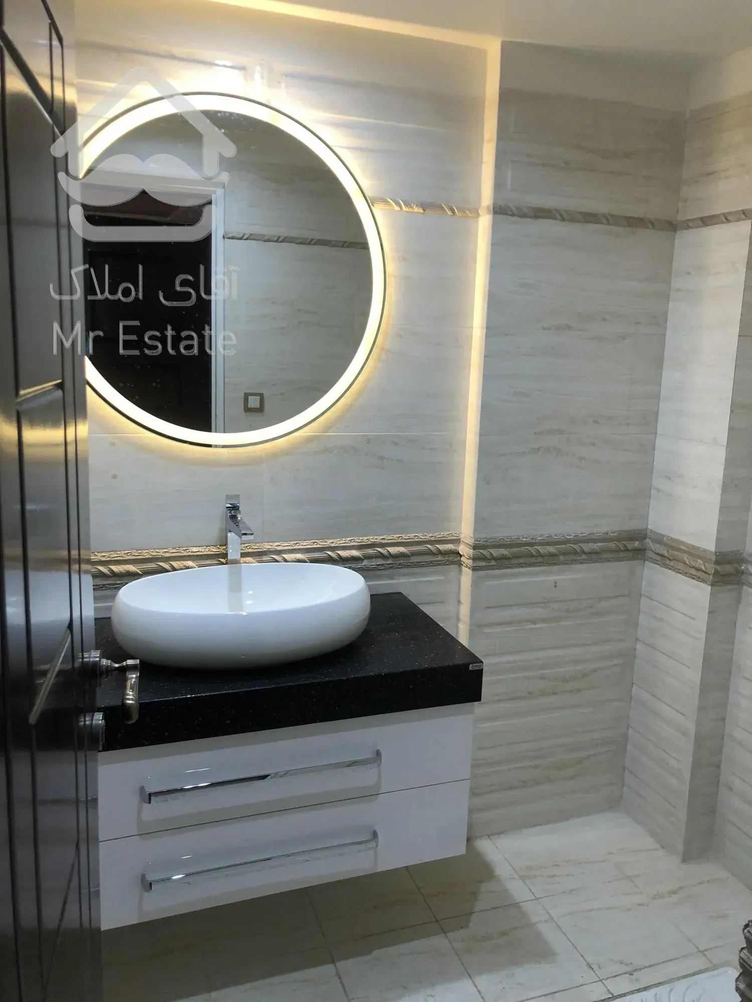 رهن و اجاره آپارتمان ۲۱۵ متری ۴ خوابه نیاوران