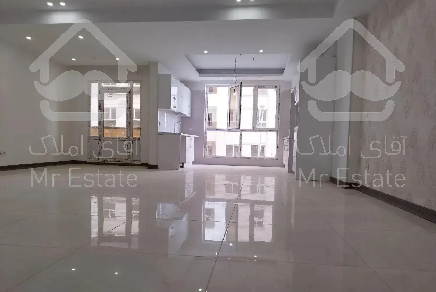 رونیکا،۱۰۷متر،کلید نخورده،پلاس،پاسداران