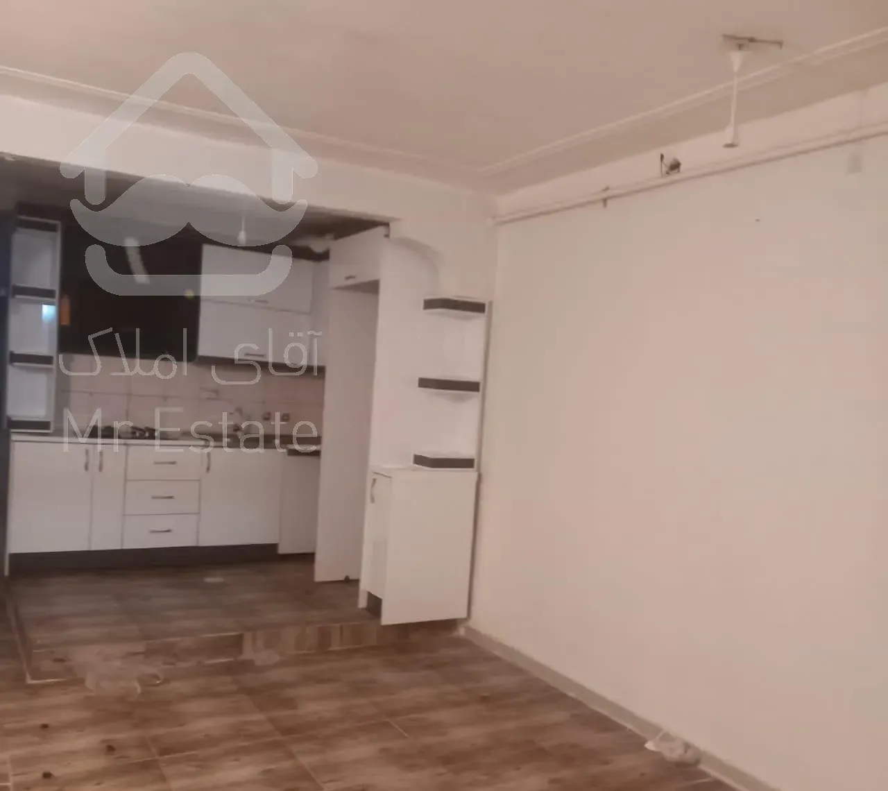 آپارتمان ۶۵متری  وام دار۲ خوابه ط بالا خ گلشاد۱۰