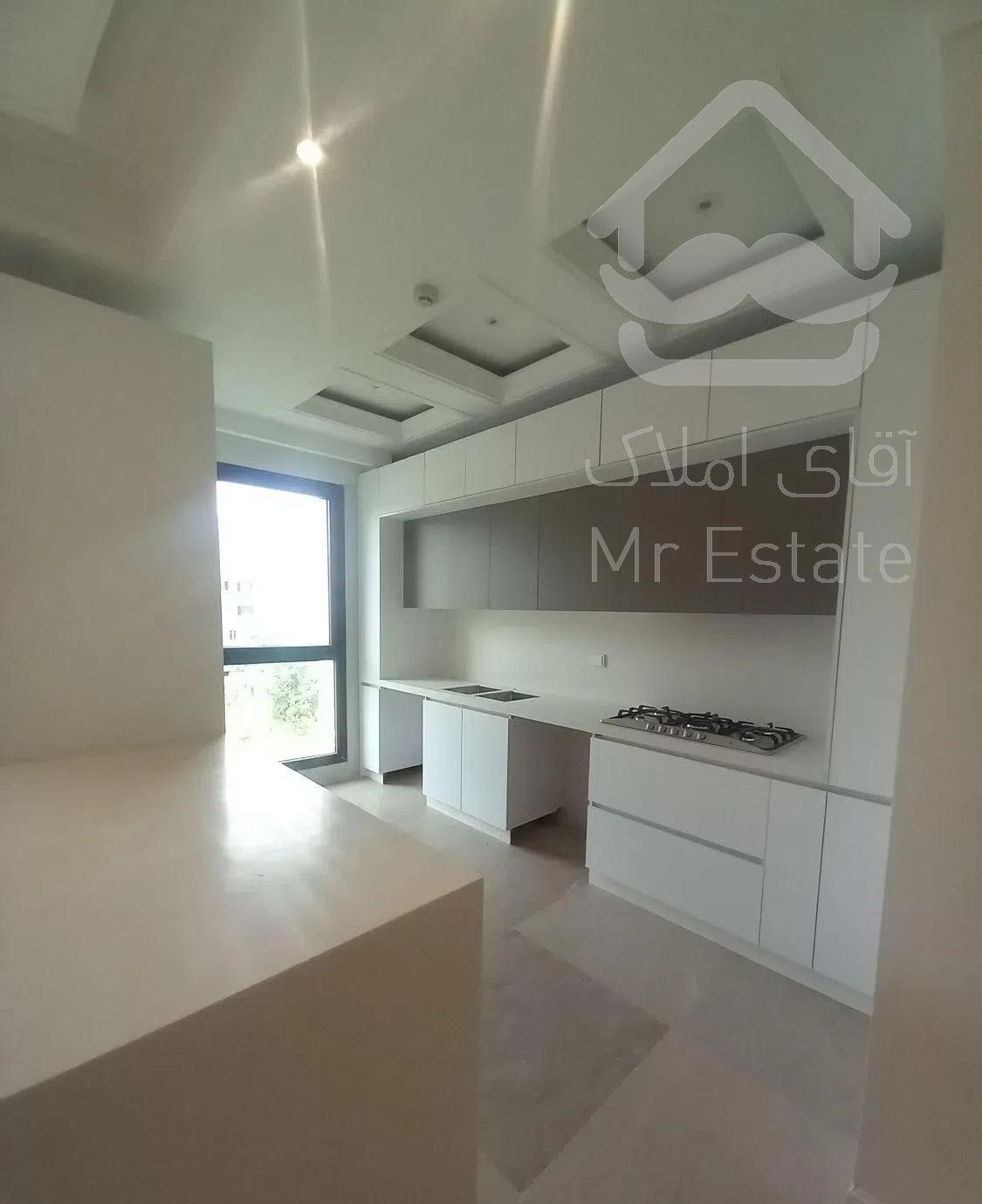 100 متر فرشته