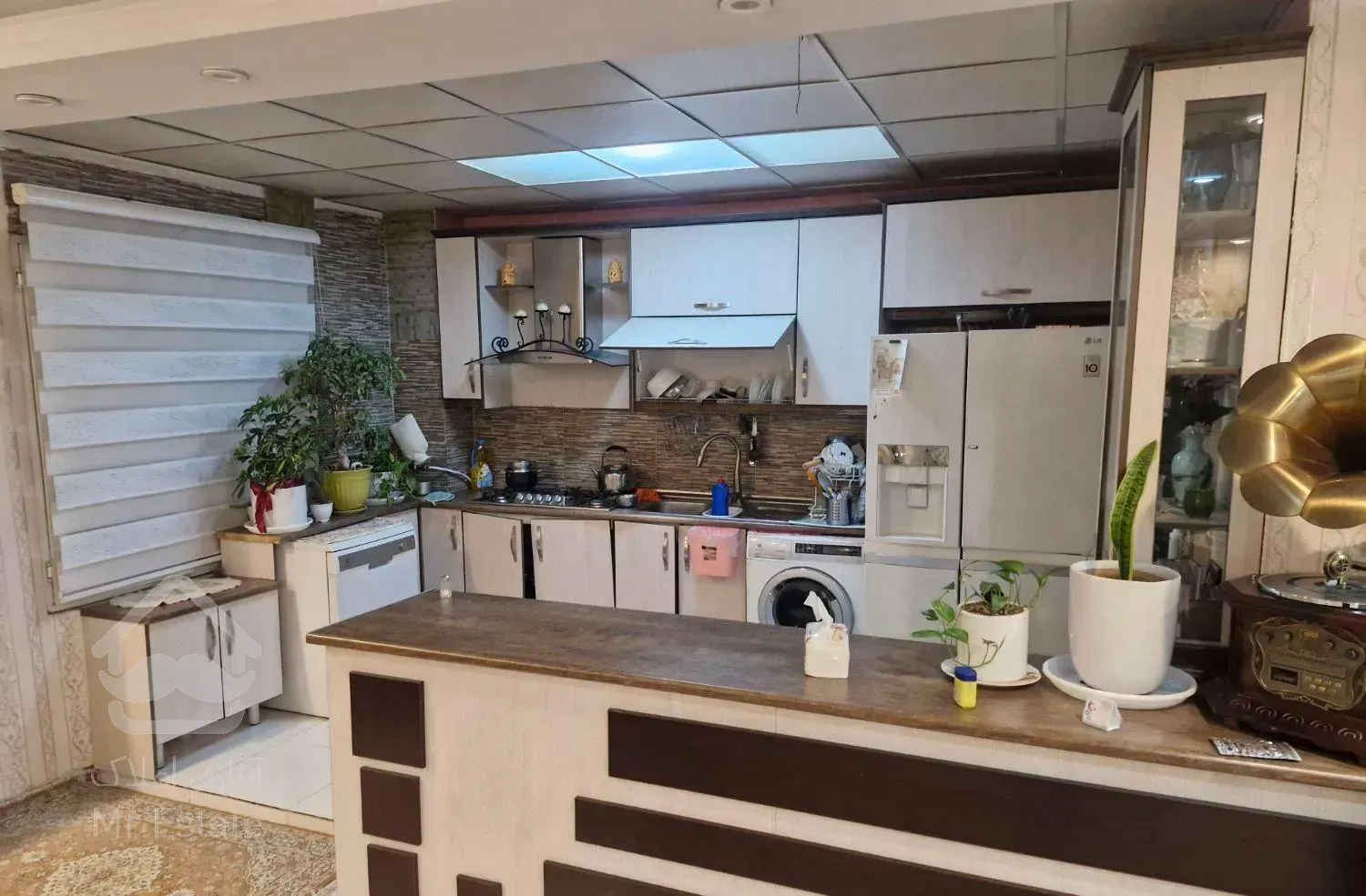 ۱۱۵مترتکواحدی۳خ ط۱ ویلاشهر سروازاد چیتگر