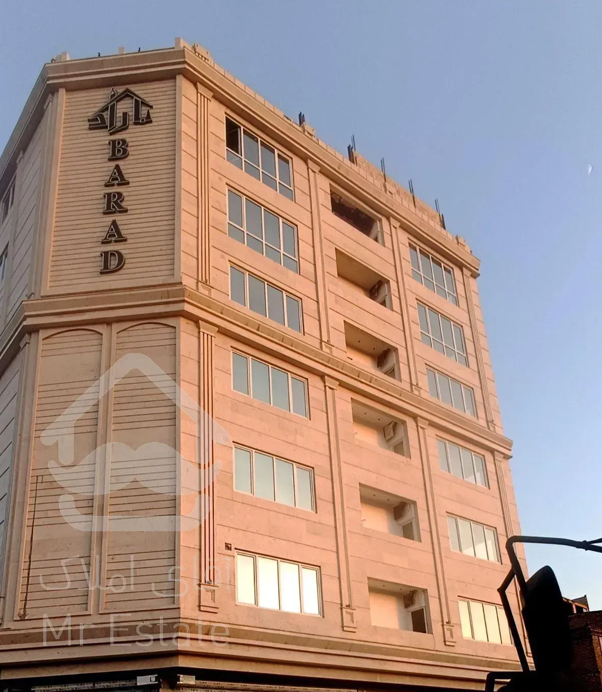 فروش واحد ۱۳۵ متری با پنجره و ویو رو به طبیعت