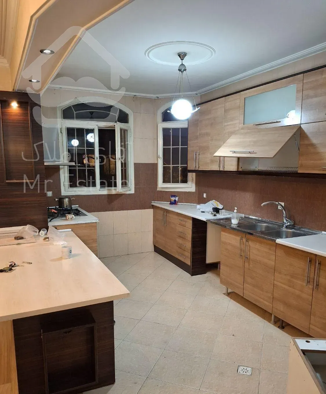 رهن آپارتمان ۱۱۵ متری ۲ خوابه طبقه ۱ در سعادت‌آباد