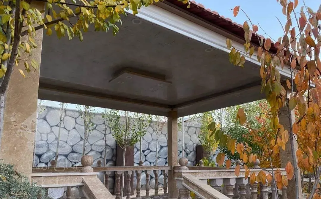 آپارتمان ۲۷۰ متری صفر همکف با ۱۸۰ متر حیاط اختصاصی