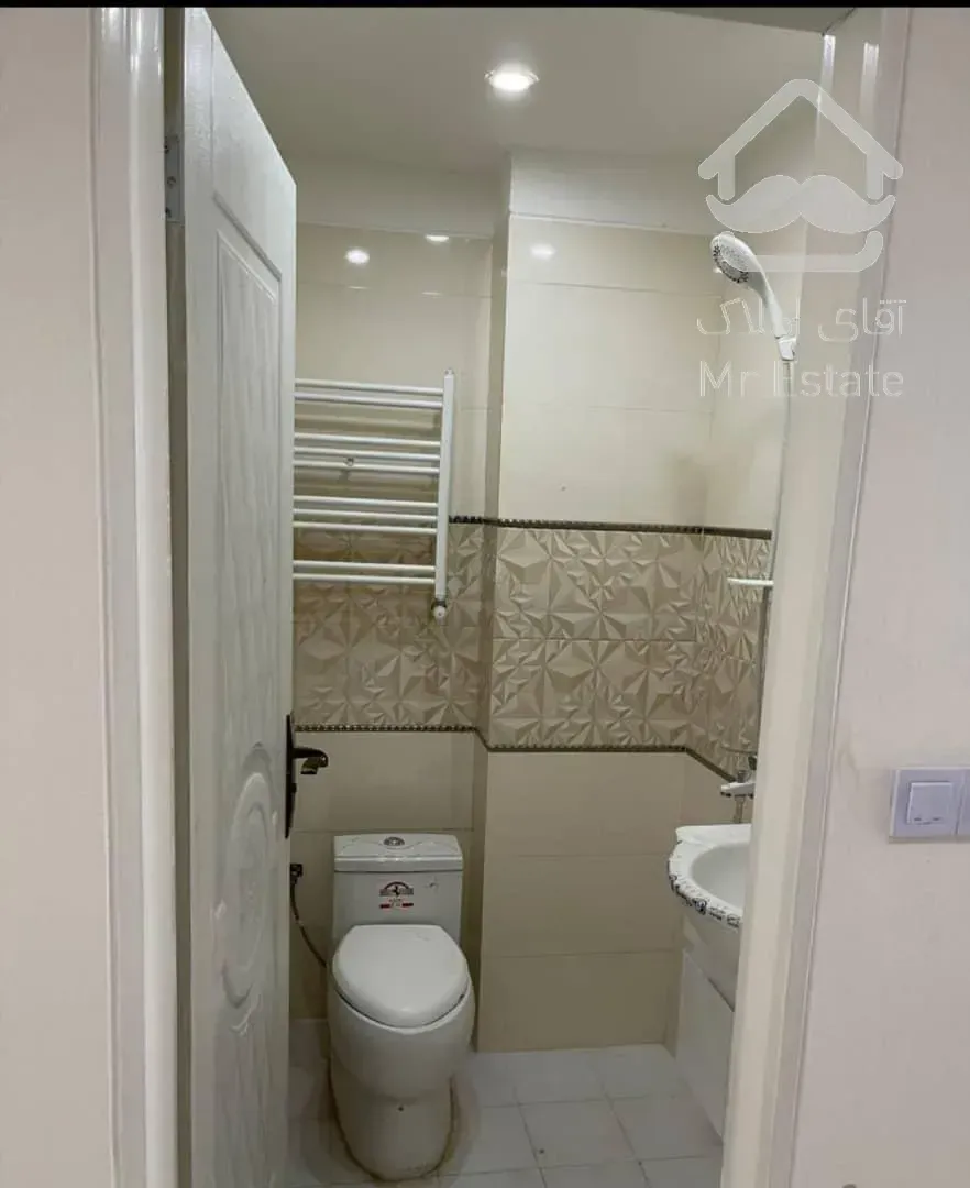 رهن آپارتمان فول امکانات۱۱۰متری کلید نخورده در استاد معین