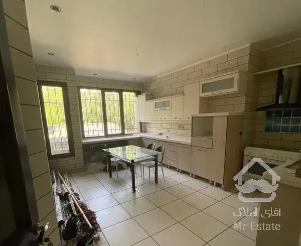 ۲۴۰ متر ویلایی شهرک غرب