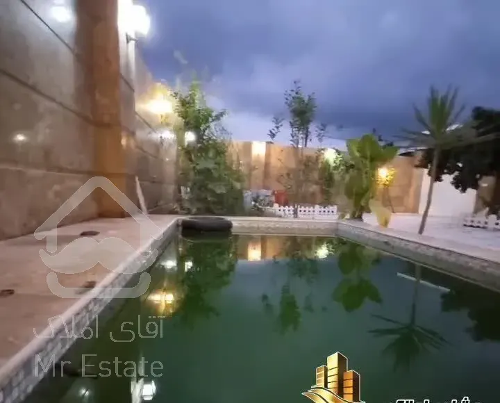 * سناتـور * ویلای شهر ی با 345متر زمین