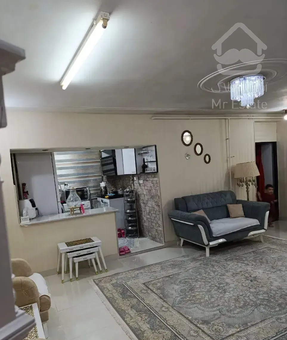 خانه 65 متری طبقه دوم در جماران