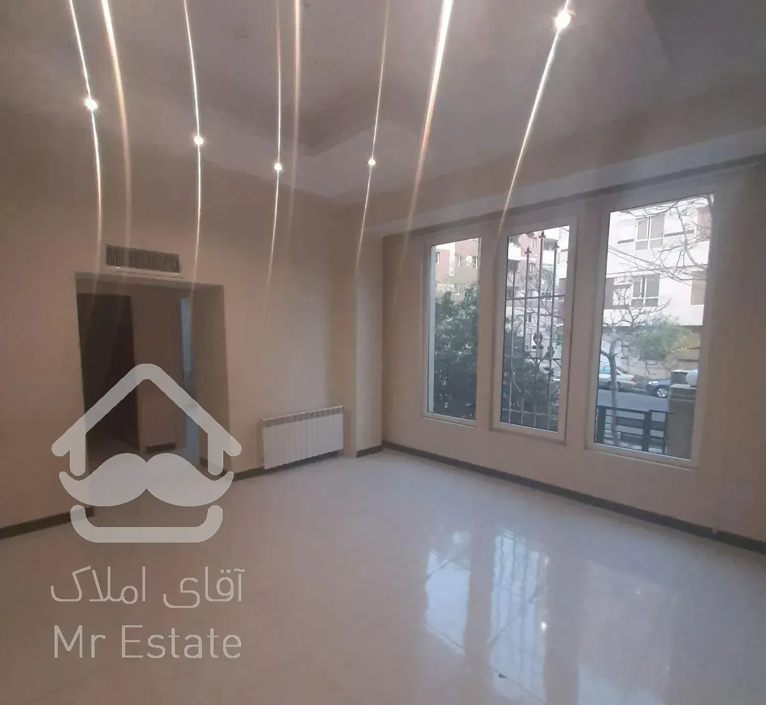 آپارتمان ۸۹ متر / ۲ خوابه / برج باغ