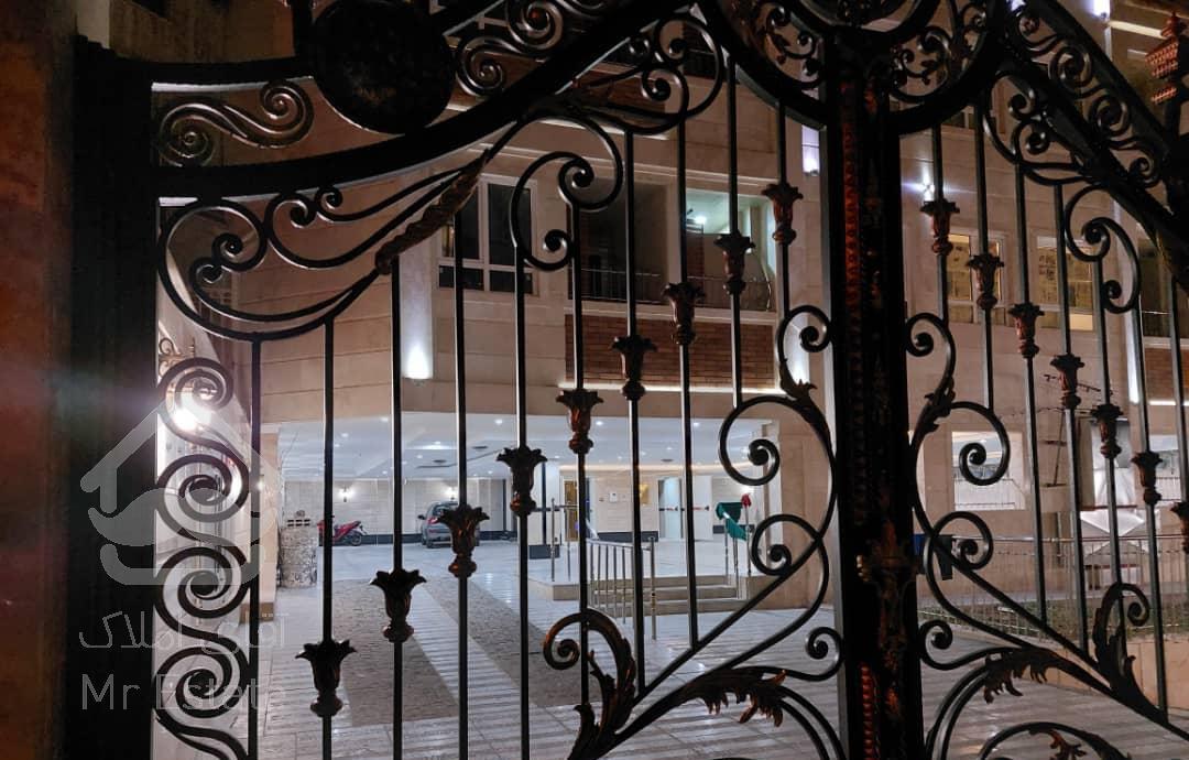 آپارتمان نوساز ١١٠ متری