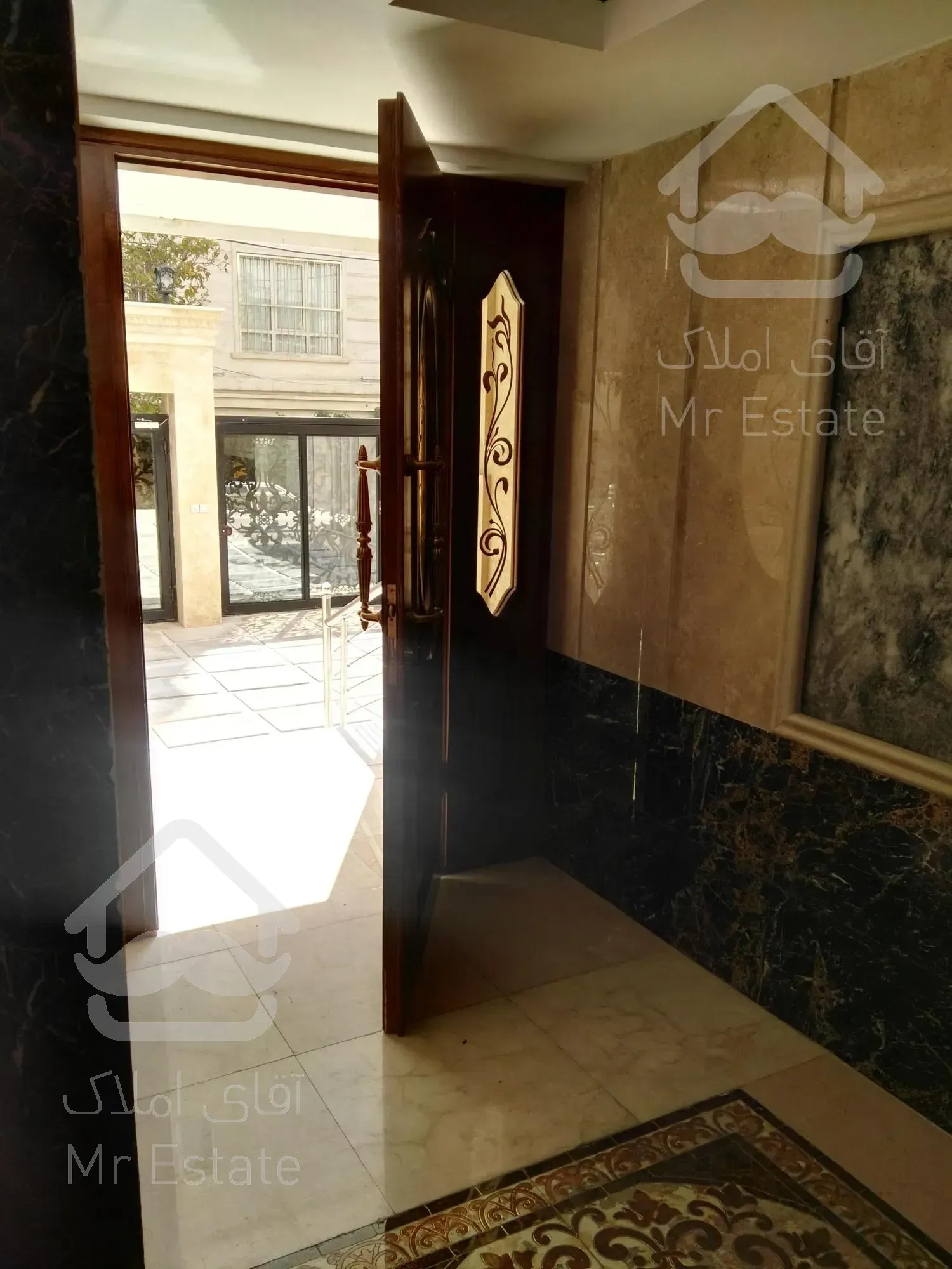 اجاره آپارتمان تکواحدی سه خواب ۱۹۰ متری بلوار فردوس