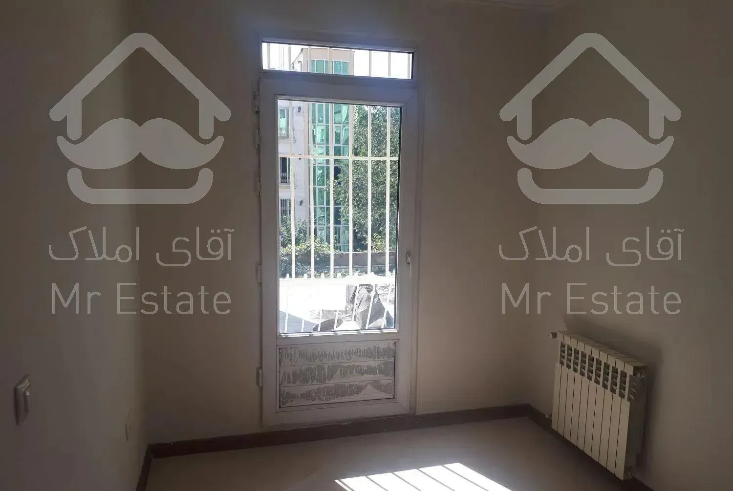 ازگل ۱۱۷ متر سه خواب تک واحدی