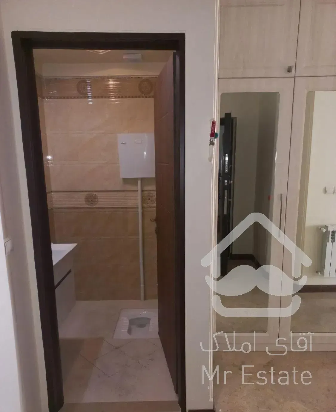 ۱۰۰ متر، دو خواب، ونک