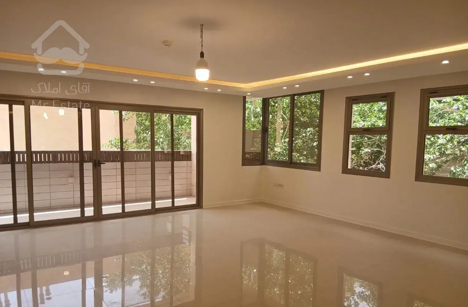 آپارتمان ۲۲۴متر/سه پارکینگ/کوچه عباسی/بابک مِلک