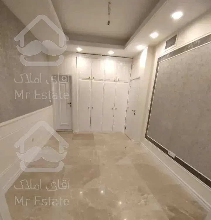 ونک۱۵۵متر/۲پارکینگ/بالکن قابل چیدمان/فروشنده واقعی