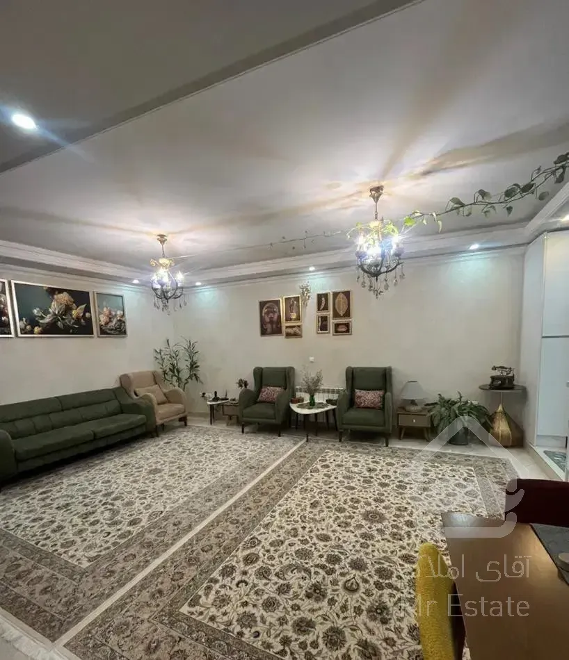 آپارتمان ۸۷متری/خیابان احمدی پور/خانم تاجیک