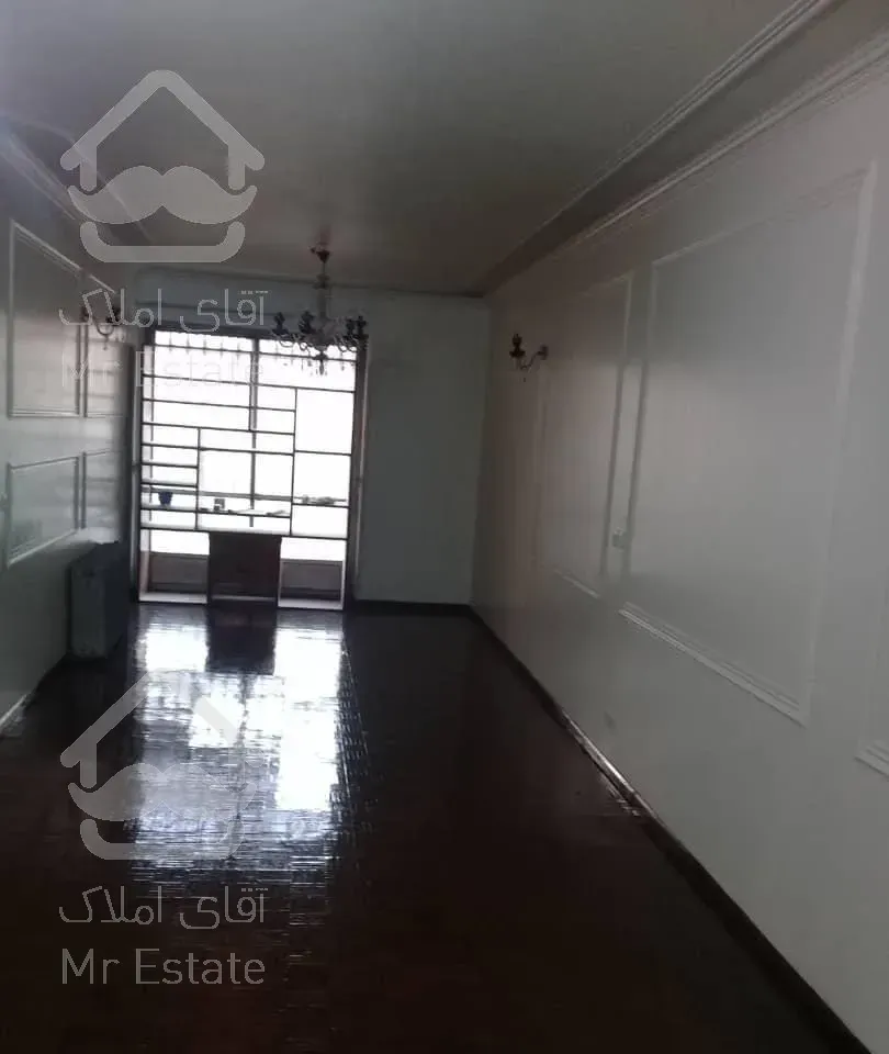 ۱۴۰متر با۲۰۰متر حیاط