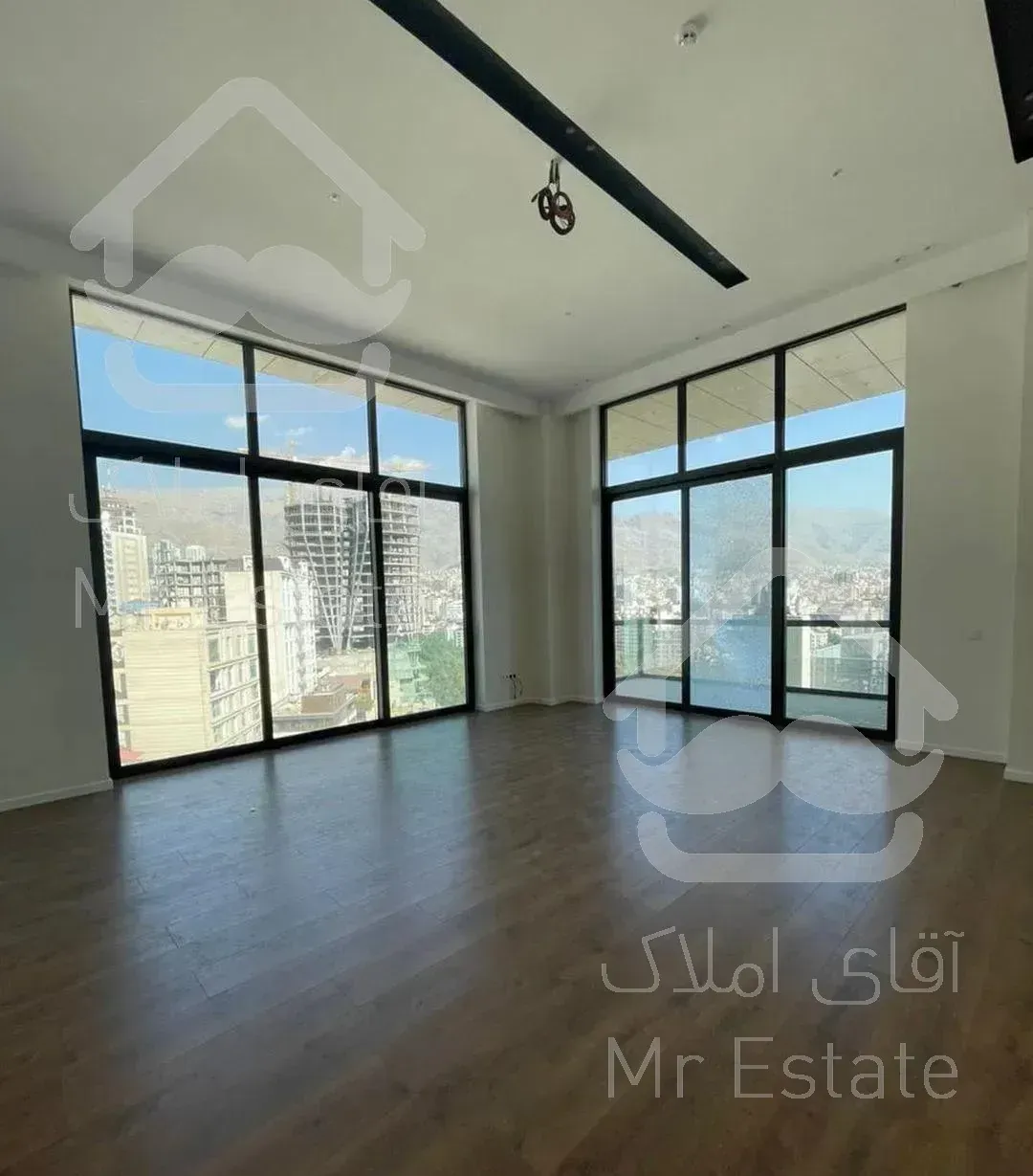 ۲۰۰متر-پنت هاوس / مدرن مینیمال / ۱۲۰مترتراس گاردن