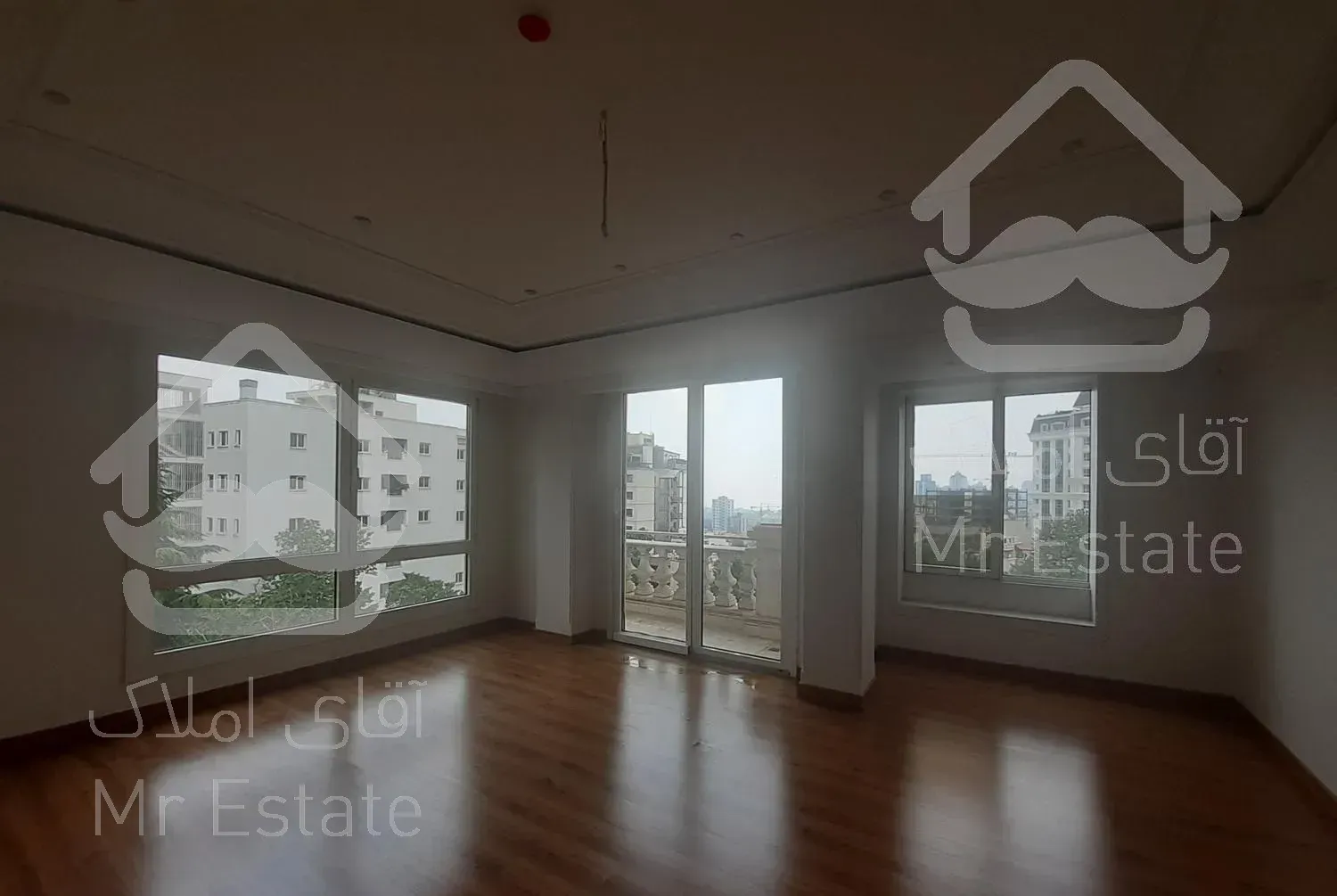 ۳۷۰متر/آپارتمان/باغ ویلا در باغ فردوس