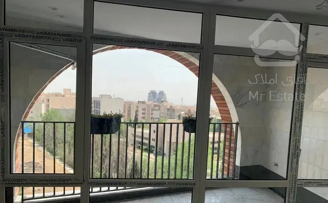 ۲۰۰ متر/۳خواب/کلید نخورده/سازه لوکس