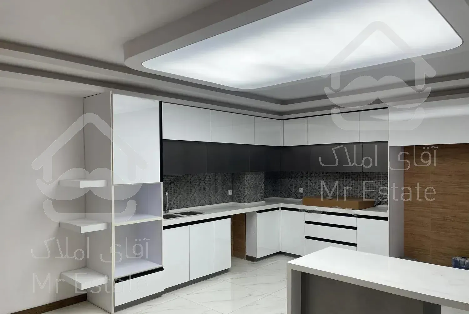 **آپارتمان۱۳۵متر۳خواب صفر شیک ۳نبش خ لاهور**