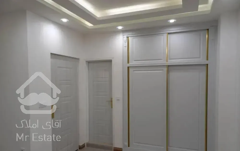 اجاره آپارتمان طبقه سوم ۱٠٠ متر در بلوار طالقانی