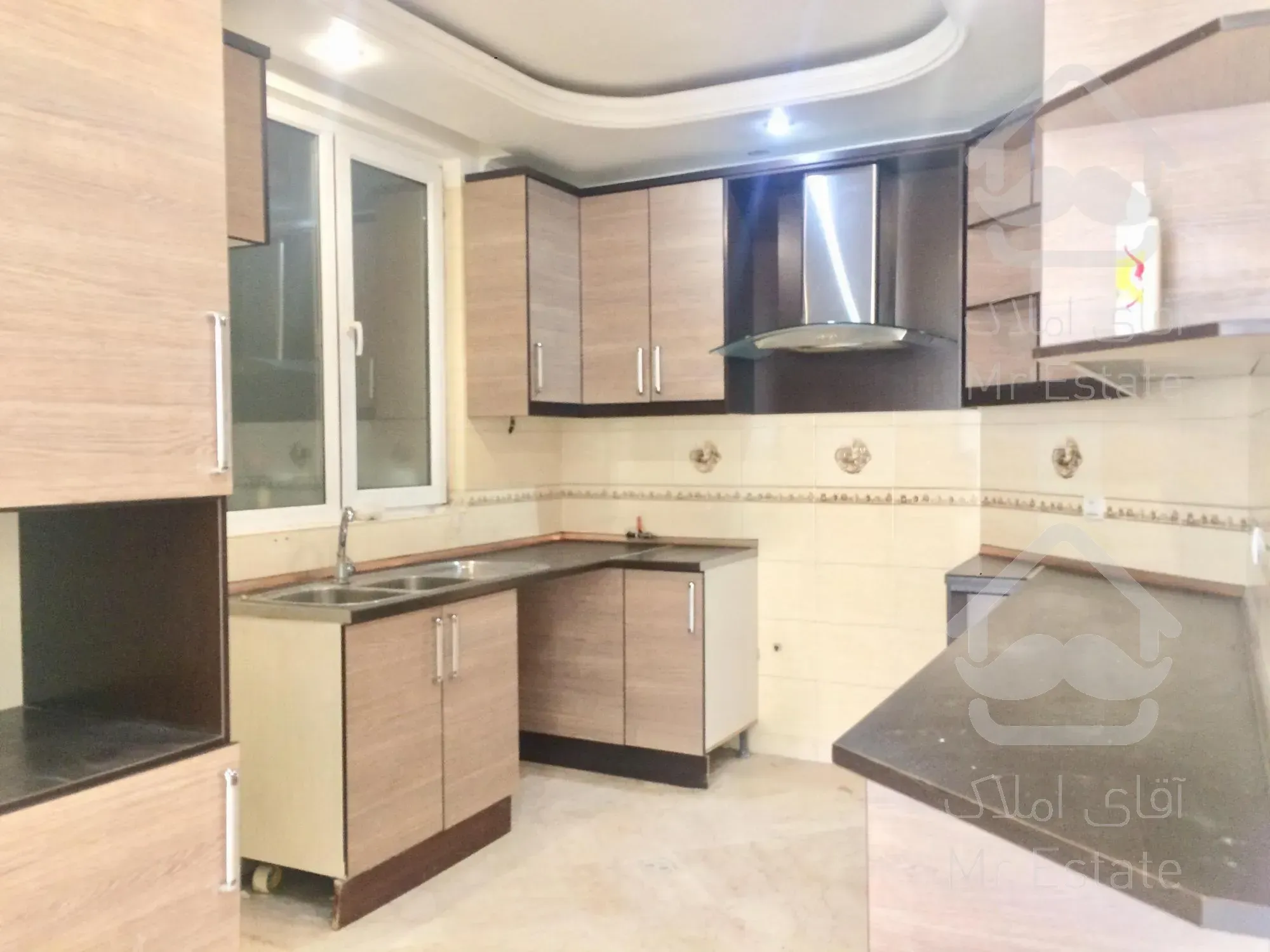 خرید آپارتمان مسکونی ۸۲ متری در صادقیه