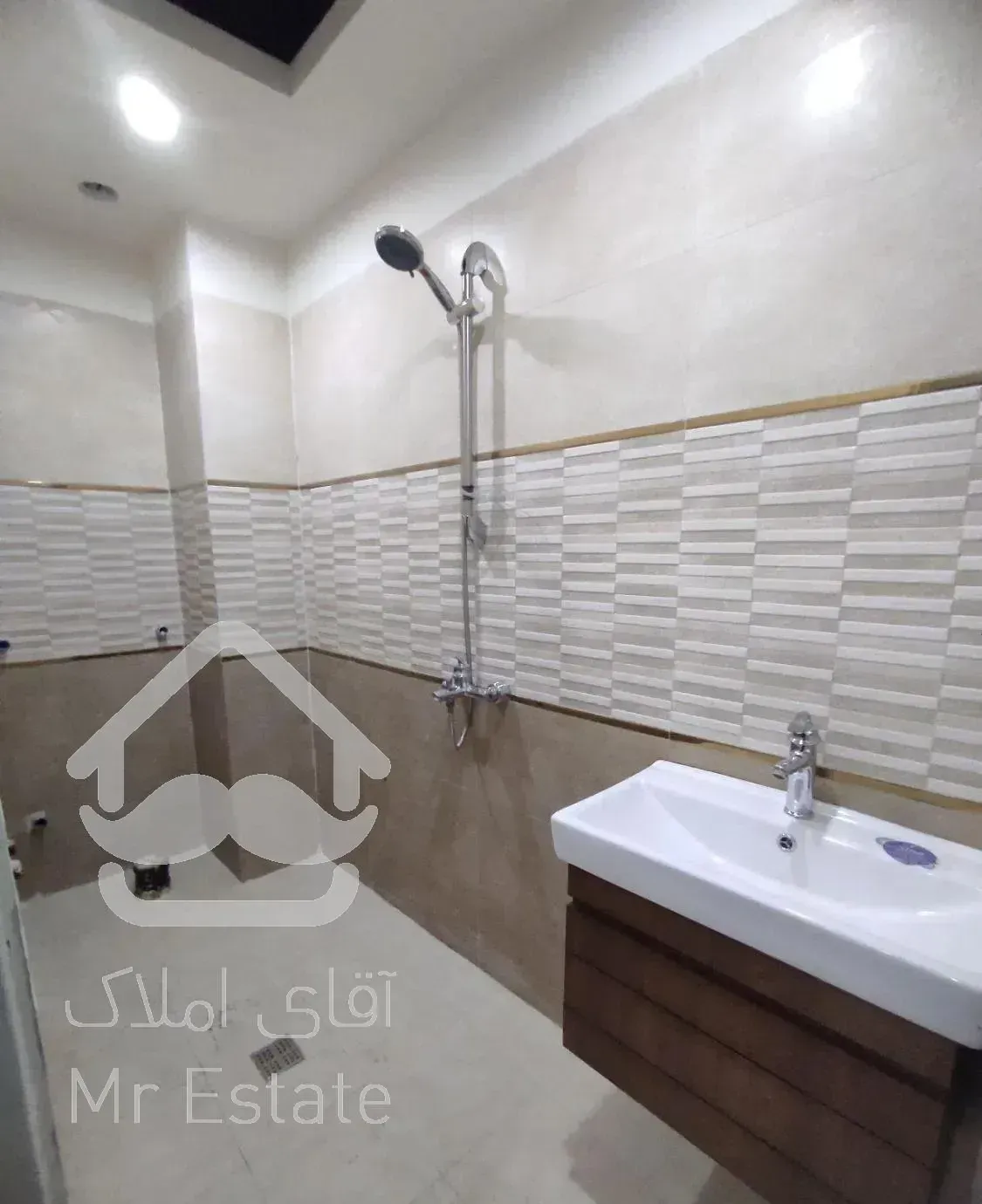 آپارتمان ۹۳متر فول کلید نخورده ستارخان