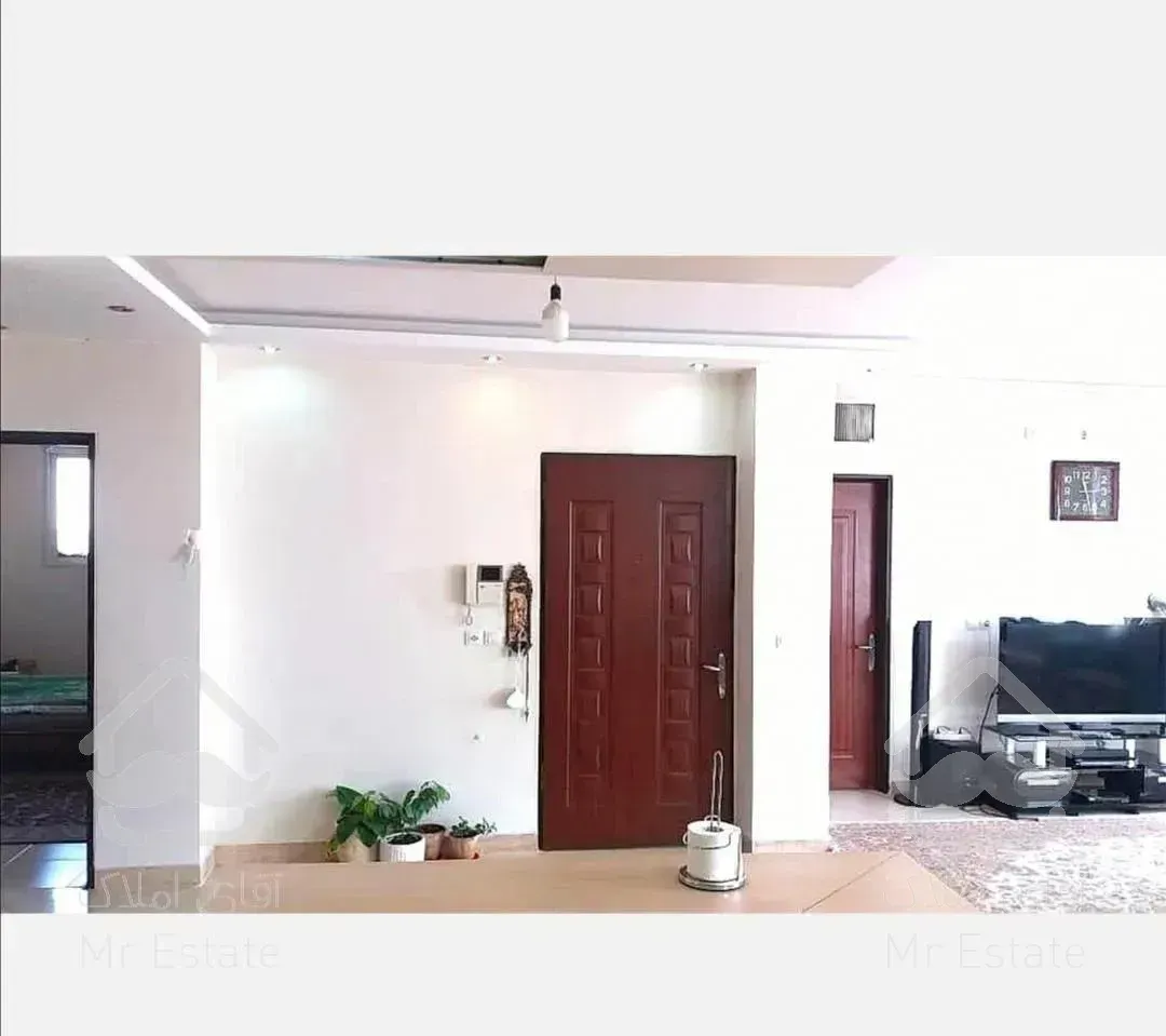 آپارتمان133متر/دونبش/جنوبی/نوساز/خ امام خمینی ک 63