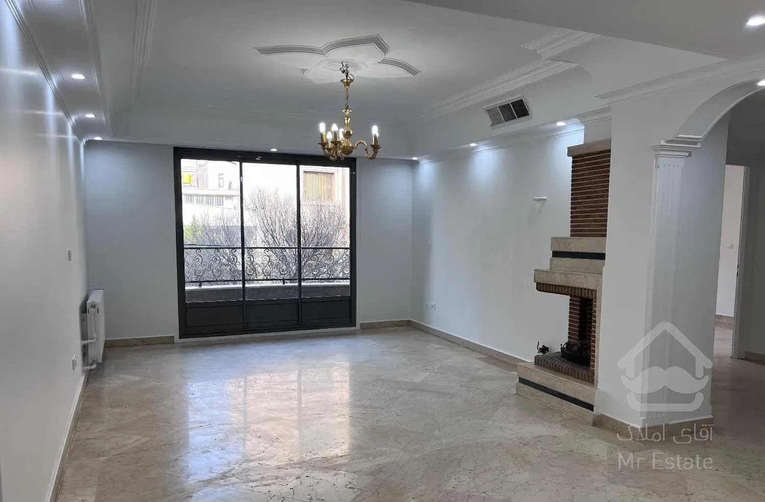 آپارتمان ۱۴۰ متری ۳خوابه طبقه ۲