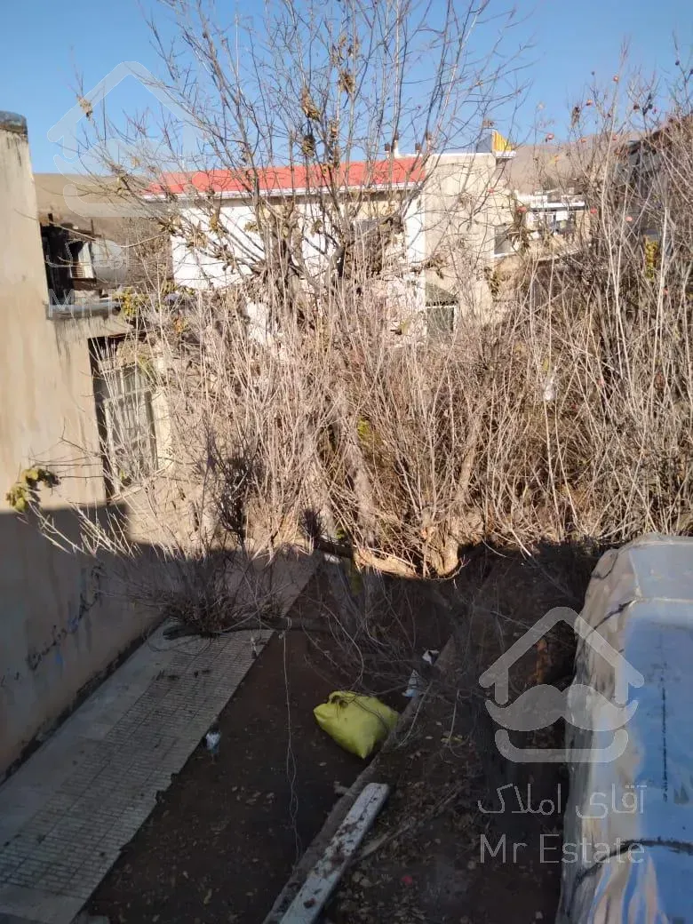 شهرجدیدهشتگرد منطقه ییلاقی فشند خانه ویلایی ۱۶۰متردردوطبقه بهمراه درخت و باغچه