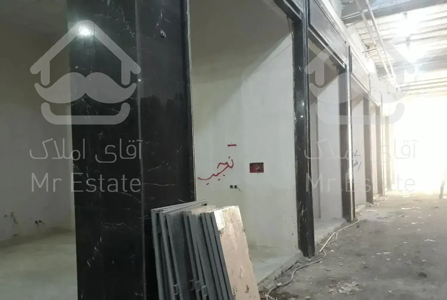 ۱۲ متر بر خیابان اصلی ویترین دونبش سرمایه گذاری