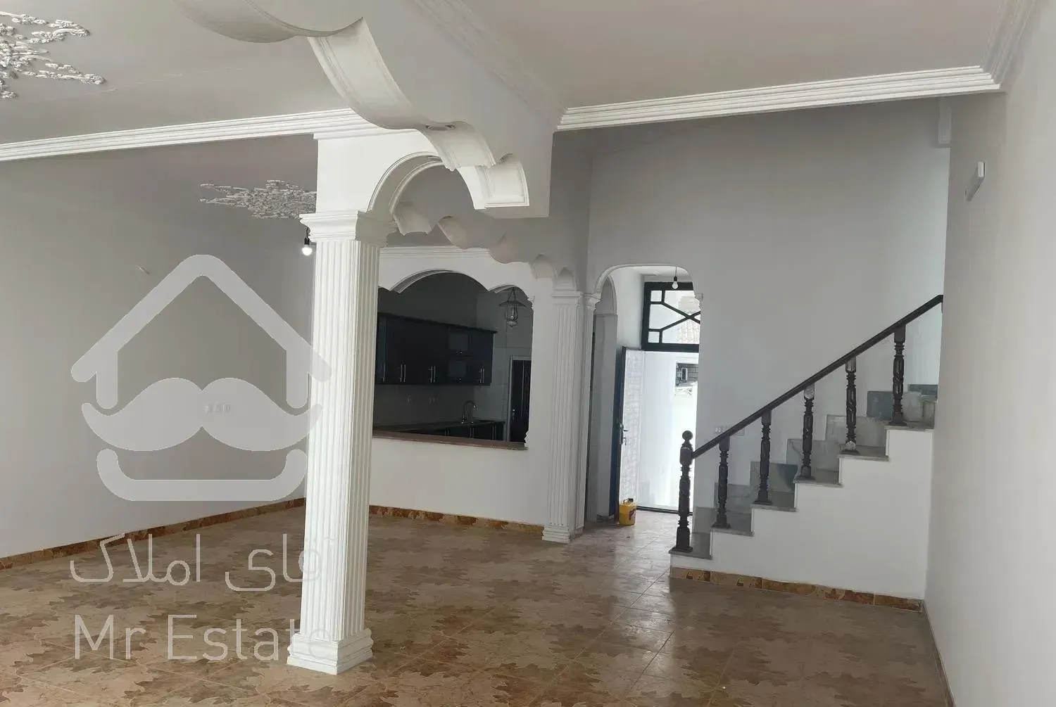 ۲۴۷ متر نیم پیلوت ، امیرکلا شهرک عسگریان