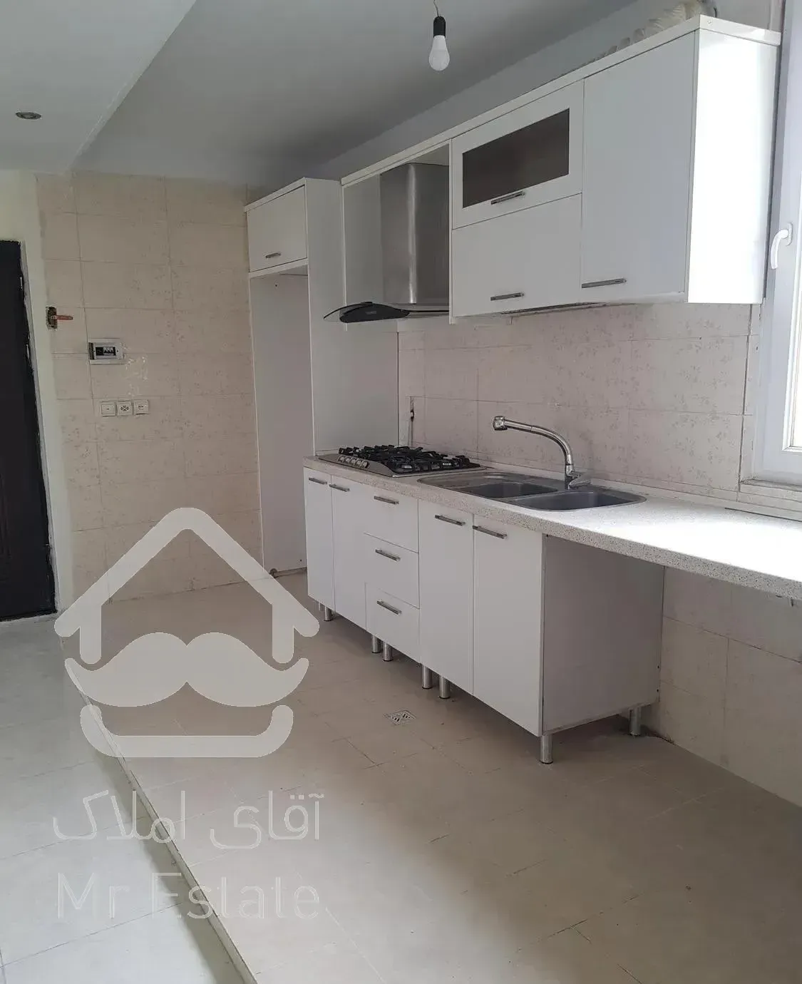 خوش نقشه، دو پارکینگ سندی