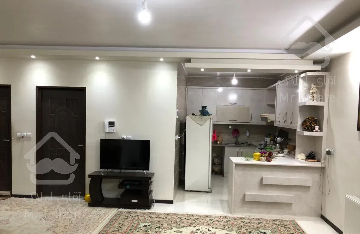 آپارتمان۸۵متر،دوخوابه،امام خمینی