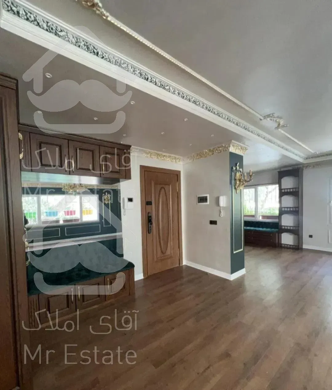 ۱۱۰متری میدان ونک  و شیک