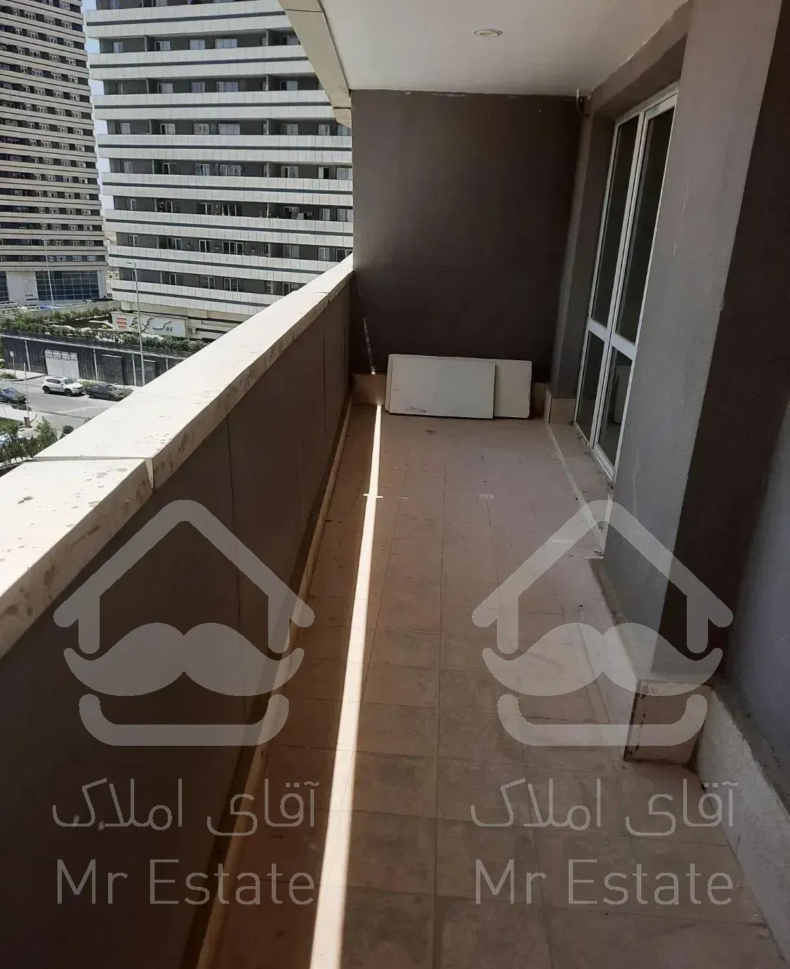 واحد ۱۶۳ متری ۳ خواب برج G چیتگر