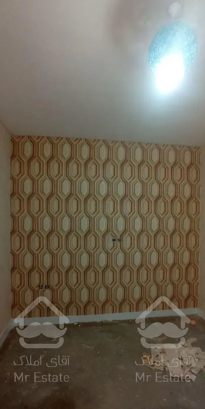 نصاب کاغذدیواری باکیفیت