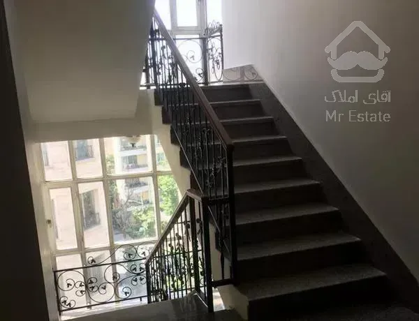 131متر 2خواب بهترین لوکیشن نیاوران یاسر